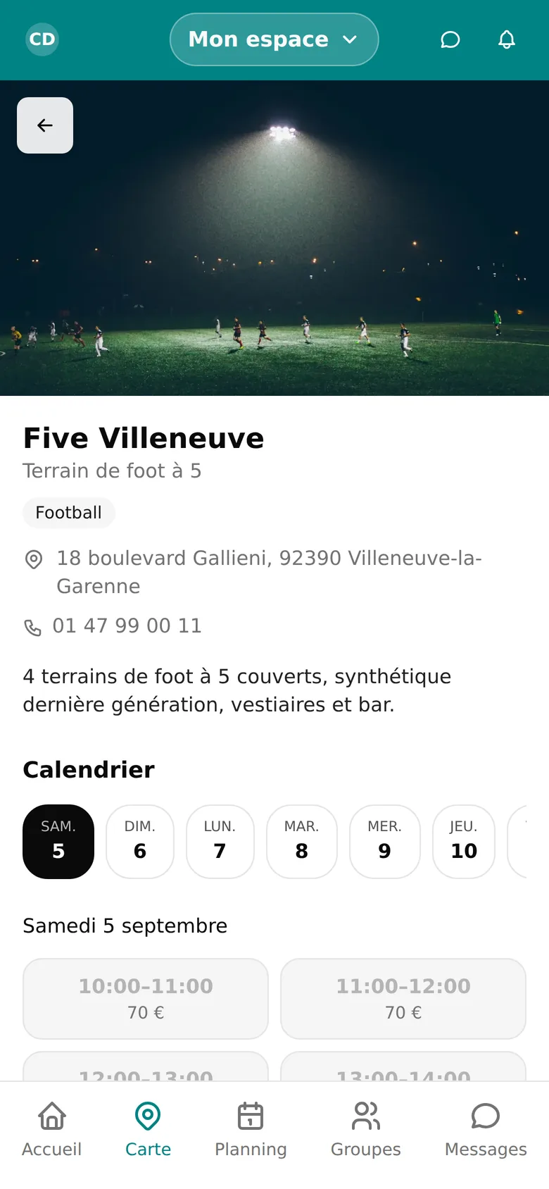 Fiche d'un terrain de foot à 5 avec ses créneaux réservables dans WeSportive
