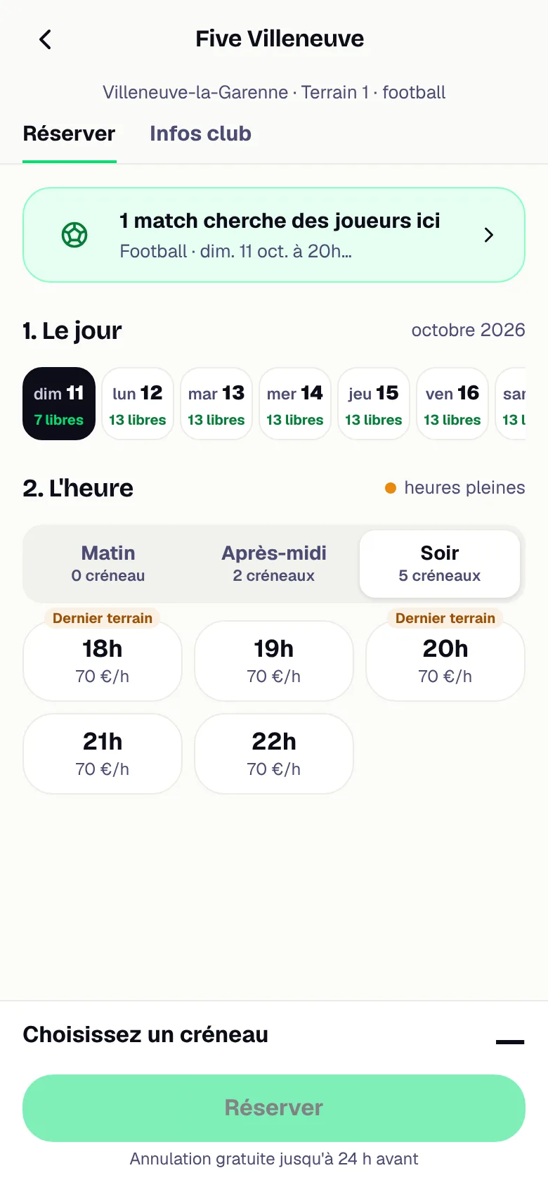 Fiche d'un terrain de foot à 5 avec ses créneaux réservables dans WeSportive